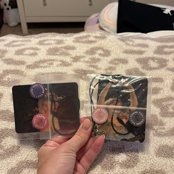 Set of 2 Taylor Swift Unscented Car Fresheners - Picture 2 of 2